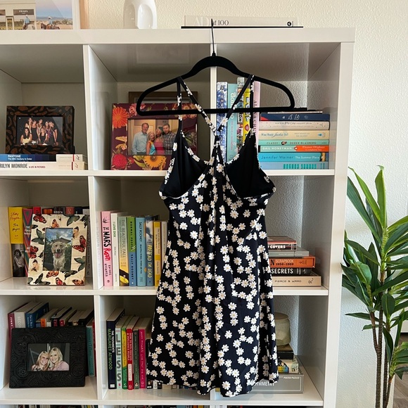 Outdoor Voices Daisy Print Exercise Dress✨ - Picture 3 of 5
